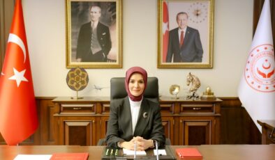 Bakan Göktaş, Dünya Şampiyonu Milli Sporcuları Tebrik Etti