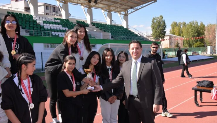 Okul Sporları Atletizm Yarışları Kars’ta Tamamlandı