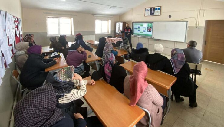 Akyaka’da “En İyi Narkotik Polisi Anne” Projesi Kapsamında Eğitim Düzenlendi