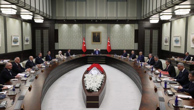 Kabine Üyelerinden Yeni Bakanlara Tebrik Mesajları