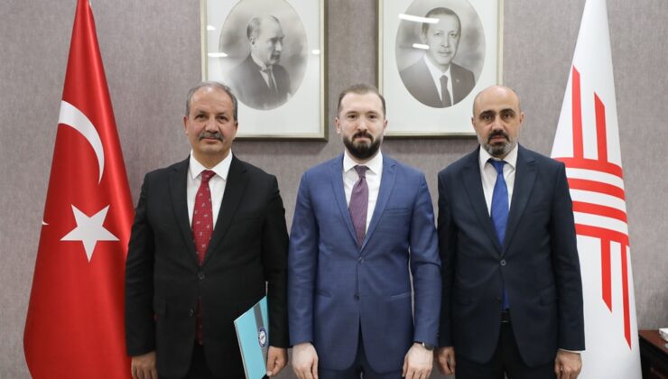 Sağlık-Sen’den YÖK’e Ziyaret: Üniversite Hastanelerindeki Sağlık Çalışanlarının Talepleri Masaya Yatırıldı