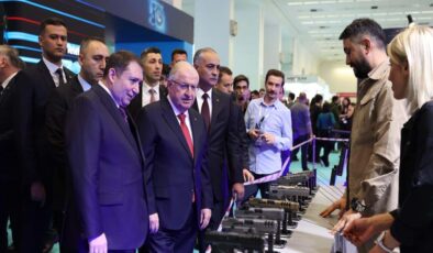 Milli Savunma Bakanı Yaşar Güler Ankara’da Teknoloji Fuarı’nı Ziyaret Etti