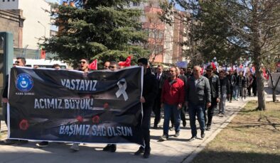 Kars’ta okul saldırılarında hayatını kaybedenler için gıyabi cenaze namazı kılındı