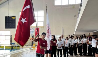 Kars’ta 23 Nisan coşkusu havuzda yaşandı: yüzme il birinciliği tamamlandı