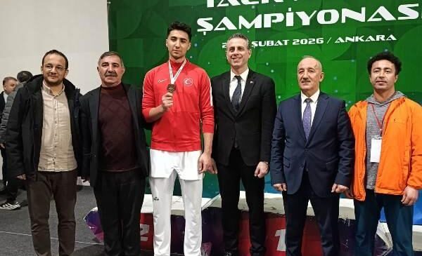 Van Gevaş’ın Gururu Raci Şahin Tekvandoda Türkiye 3.’sü Oldu