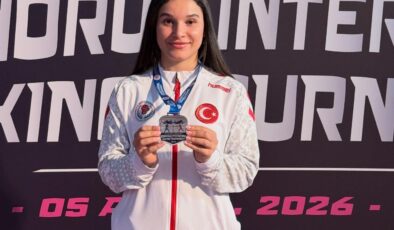Milli Boksör Erivan Barut, Uluslararası Turnuvada Üçüncü Oldu