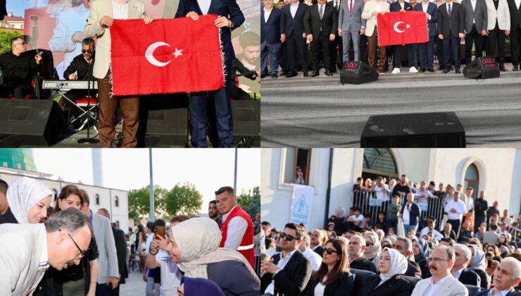 Veysel Karani Türbe Meydanı’nda “Anneye Vefâ Peygambere Muhabbet” Programına Yoğun İlgi
