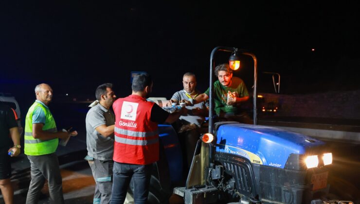 Türk Kızılay Orman Yangını Bölgelerinde Beslenme Desteğini Sürdürüyor