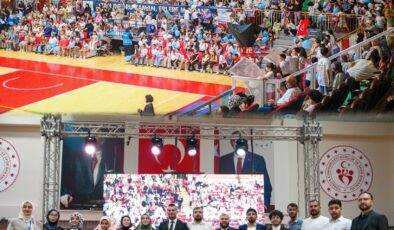 TÜGVA Yalova Yaz Okulu 3 Bin 150 Öğrencinin Katılımıyla Tamamlandı